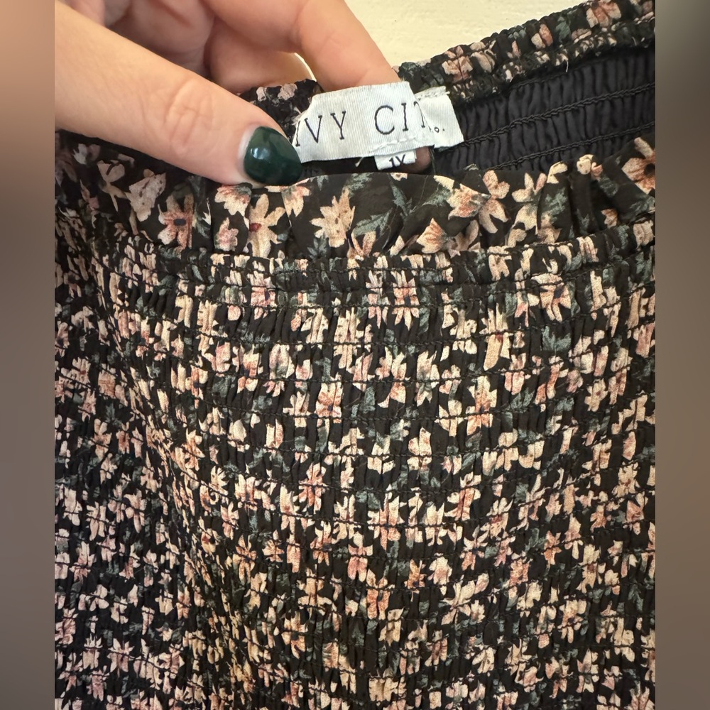 Ivy City Demi Dress in Floral Black and Pink - Picture 3 of 5